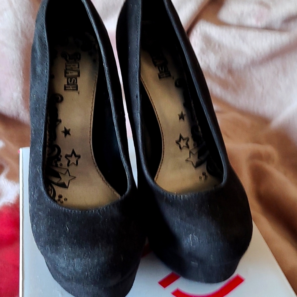 EUC Black Brash Platform Stilletto 5" Heels, size 8-1/2